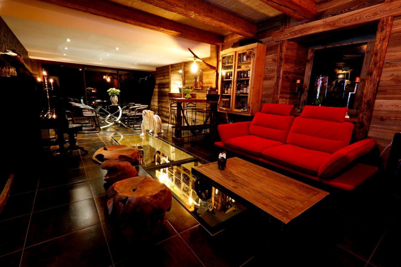 Chambres d'hôtes Le Repère des Anges et SPA Larnod Esterno foto
