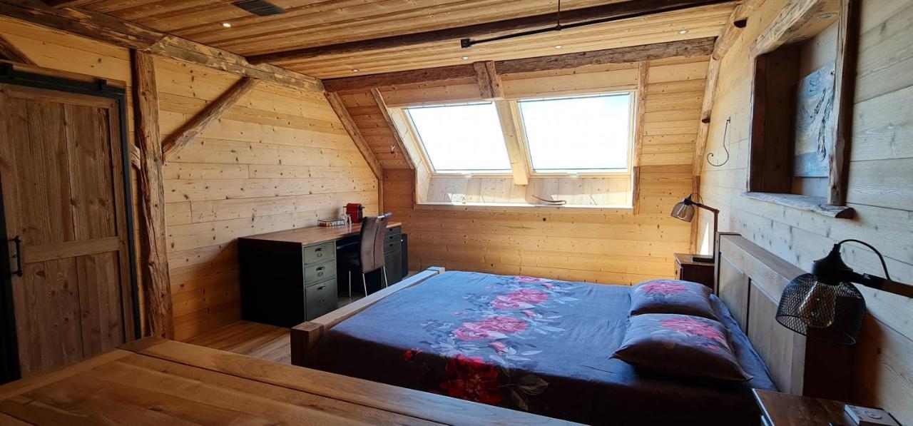 Chambres d'hôtes Le Repère des Anges et SPA Larnod Esterno foto