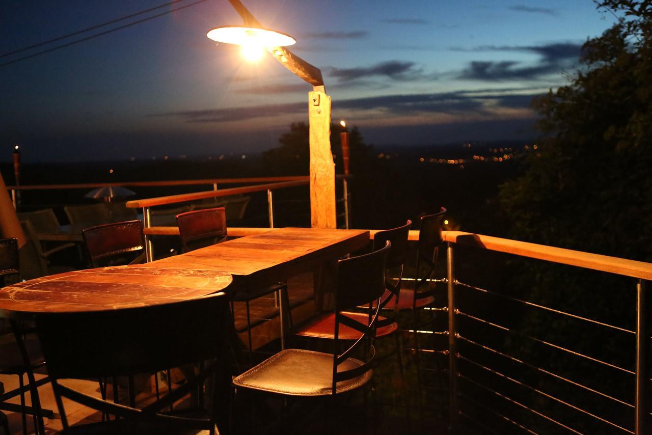 Chambres d'hôtes Le Repère des Anges et SPA Larnod Esterno foto