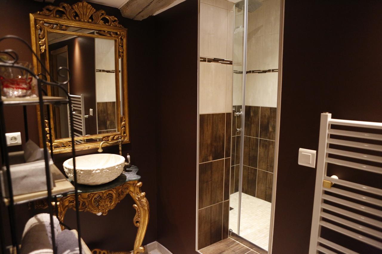 Chambres d'hôtes Le Repère des Anges et SPA Larnod Esterno foto
